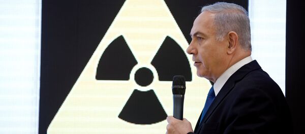 O primeiro-ministro de Israel, Benjamin Netanyahu, durante uma coletiva de imprensa no Ministério da Defesa em 30 de abril de 2018 O primeiro-ministro de Israel, Benjamin Netanyahu, durante uma coletiva de imprensa no Ministério da Defesa em 30 de abril de 2018 - Sputnik Brasil