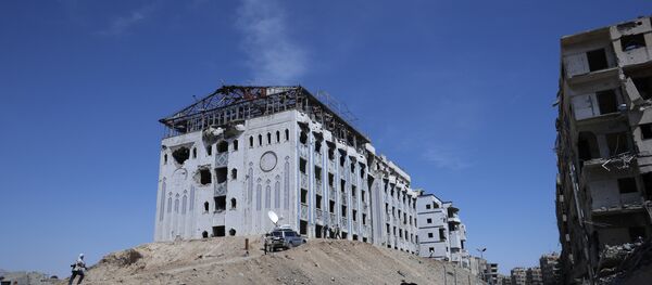 Local do suposto ataque químico na cidade síria de Douma - Sputnik Brasil