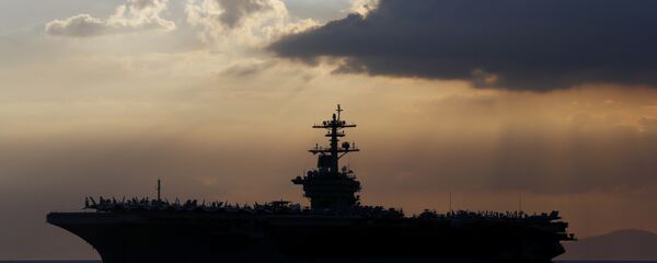 Porta-aviões norte-americano Theodore Roosevelt no mar do Sul da China Porta-aviões norte-americano Theodore Roosevelt no mar do Sul da China - Sputnik Brasil