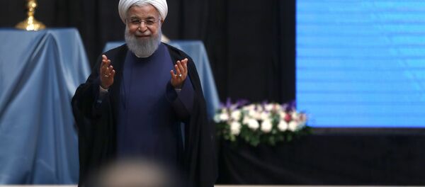 Presidente iraniano, Hassan Rouhani, durante intervenção em Tabriz, Irã - Sputnik Brasil
