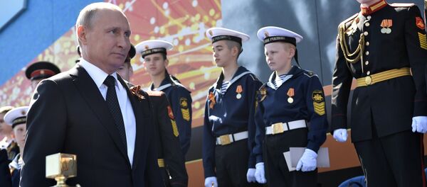 Presidente russo, Vladimir Putin, na Parada da Vitória dedicada à comemoração do 73º aniversário da vitória sobre a Alemanha nazista Presidente russo, Vladimir Putin, na Parada da Vitória dedicada à comemoração do 73º aniversário da vitória sobre a Alemanha nazista - Sputnik Brasil