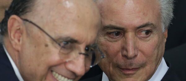 Henrique Meirelles e Michel Temer em evento em Brasília, maio de 2016. - Sputnik Brasil