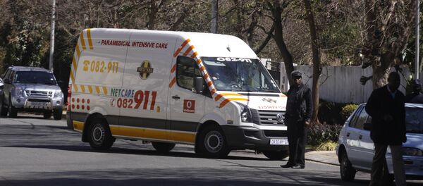 Ambulância da África do Sul - Sputnik Brasil