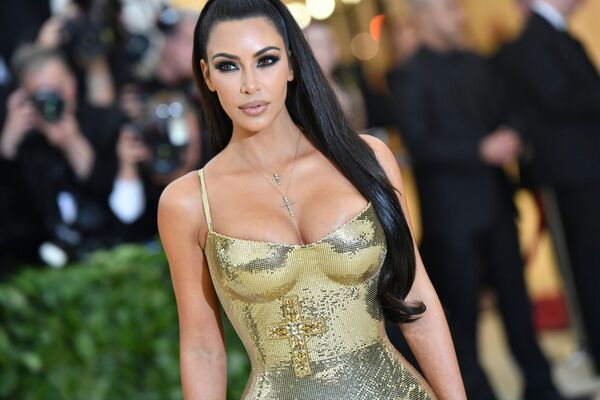 Kim Kardashian chega ao evento 2018 Met Gala, em Nova York, em 7 de maio de 2018 - Sputnik Brasil