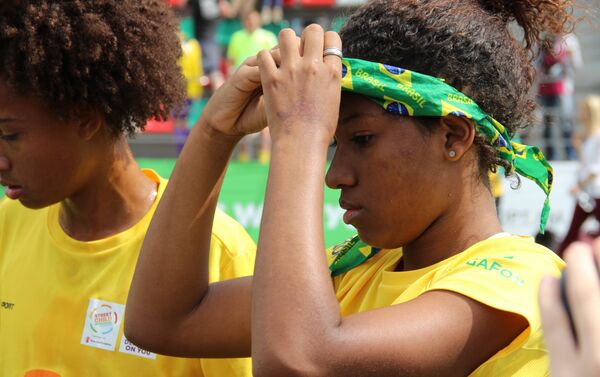 Jogadora da equipe brasileira na final da Street Child World Cup 2018, em Moscou, em 16 de maio de 2018 - Sputnik Brasil