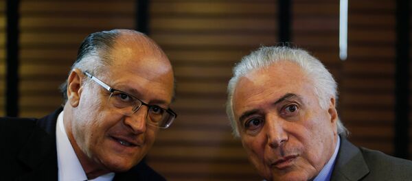 Ex-governador de São Paulo, Geraldo Alckmin, ao lado do presidente Michel Temer - Sputnik Brasil