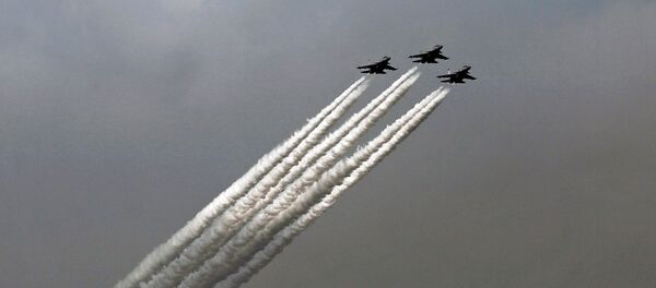 Caças Su-30MKI da Força Aérea da Índia, 23 de janeiro de 2015 - Sputnik Brasil