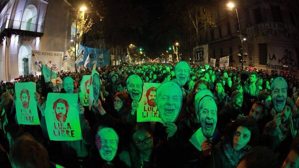 Na Argentina, milhares vão ao Lula Festiva: Latinoamerica en emergencia, festival musical que pede a liberdade de Lula - Sputnik Brasil