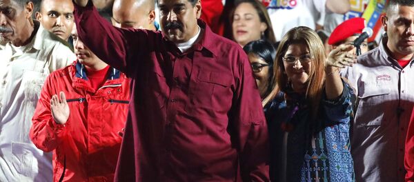 Nicolás Maduro comemora reeleição na Venezuela - Sputnik Brasil