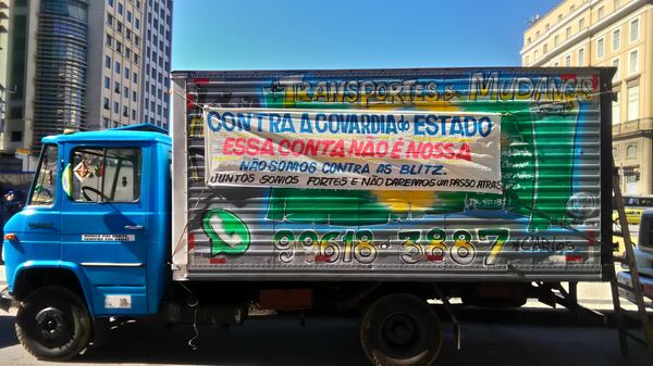 Bolsonaro 'culpa' governadores por preço dos combustíveis e promete alterar o ICMS - Sputnik Brasil