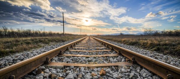 Trilhos de ferrovia (imagem ilustrativa) - Sputnik Brasil