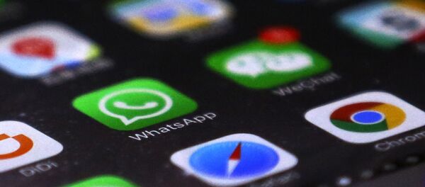 Logotipo do WhatsApp no meio dos de outros aplicativos Logotipo do WhatsApp no meio dos de outros aplicativos - Sputnik Brasil