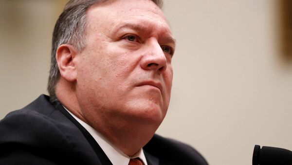 O Secretário de Estado dos EUA, Mike Pompeo, testemunhou em uma audiência do Comitê de Relações Exteriores da Câmara dos EUA em Washington, EUA - Sputnik Brasil