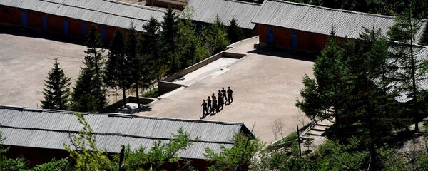 Militares no polígono nuclear de Punggye-ri, Coreia do Norte - Sputnik Brasil