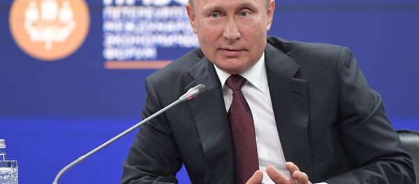 Presidente russo, Vladimir Putin, durante Fórum Econômico Internacional de São Petersburgo - Sputnik Brasil