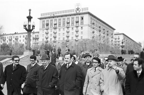 O presidente sírio Hafez al-Assad chega à URSS como parte de uma visita oficial - Sputnik Brasil