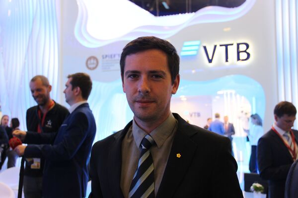 Jornalista independente Michael Susin no no Fórum Econômico Internacional de São Petersburgo (SPIEF), em 25 de maio de 2018 - Sputnik Brasil