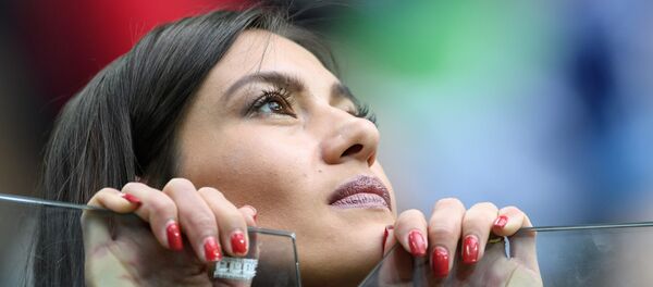 Uma fã de futebol - Sputnik Brasil