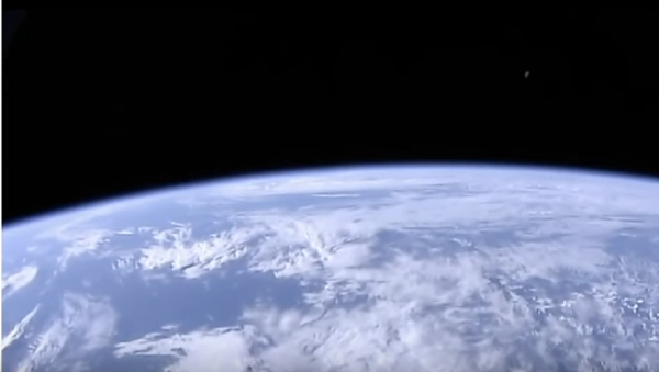 NASA interrompe transmissão depois de aparição da Lua roxa e verde - Sputnik Brasil