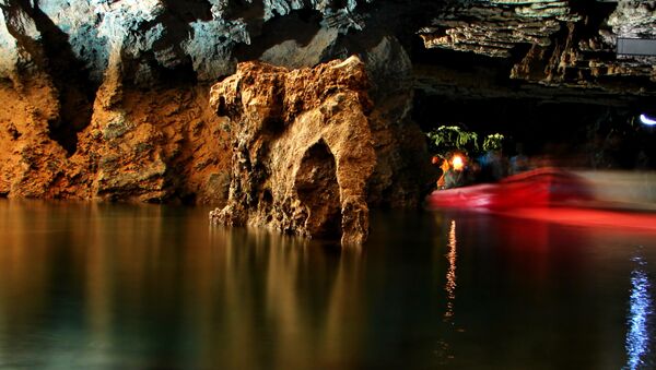 Caverna de Ali-Sadr, a maior caverna alagada do mundo localizada em Hamedan, Irã, 10 de agosto de 2006 - Sputnik Brasil