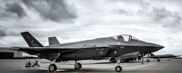 Caça norte-americano F-35 - Sputnik Brasil