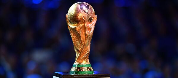 Taça de campeão durante sorteio da Copa do Mundo 2018 (foto de arquivo) - Sputnik Brasil
