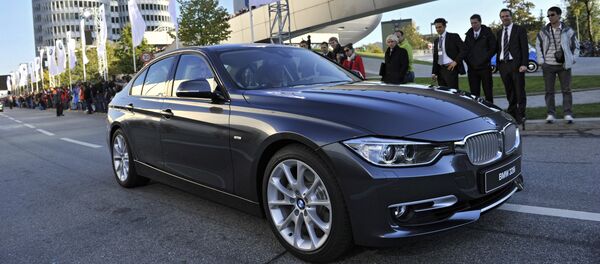 Концерн BMW представил новое поколение седана 3-й серии - Sputnik Brasil