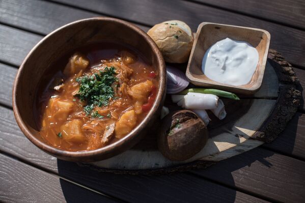 Sopa borsch do restaurante Rostov-Papa - Sputnik Brasil