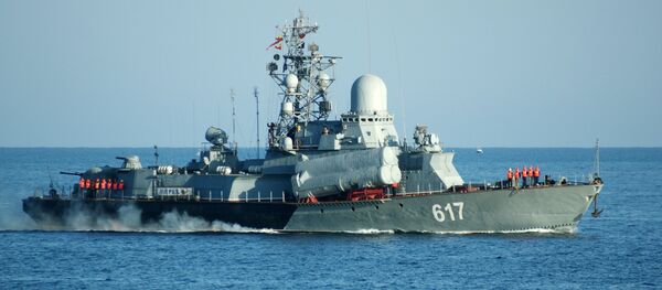 Navio de mísseis ligeiro Mirazh da Frota do Mar Negro da Rússia em Sevastopol - Sputnik Brasil