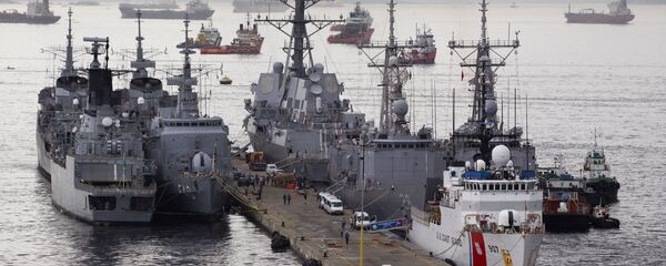 Destroier norte-americano Nitze junto com outros navios militares no porto do Rio de Janeiro, Brasil (foto de arquivo) - Sputnik Brasil