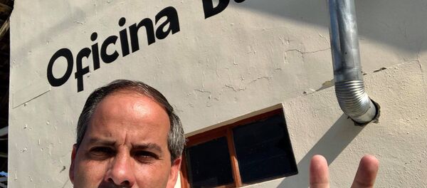 O político mexicano Fernando Puron foi morto com um tiro na cabeça appós participar de uma debate na cidade de Piedras Negras. O fato ocoreu na noite de sexta-feira, 8 de junho de 2018 e foi divulgado pela mídia no dia seguinte. - Sputnik Brasil