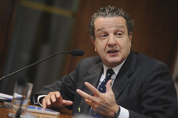 O jornalista esportivo Juca Kfouri em audiência da Comissão Parlamentar de Inquérito destinada a investigar a Confederação Brasileira de Futebol (CBF) e o Comitê Organizador Local da Copa do Mundo FIFA Brasil 2014 (COL). - Sputnik Brasil