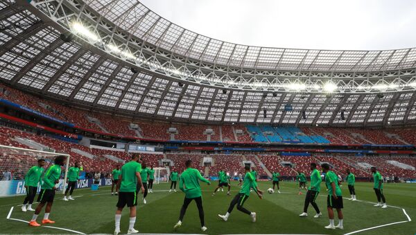 Equipe da Arábia Saudita treinando para o jogo de estreia da Copa do Mundo, contra a Rússia - Sputnik Brasil