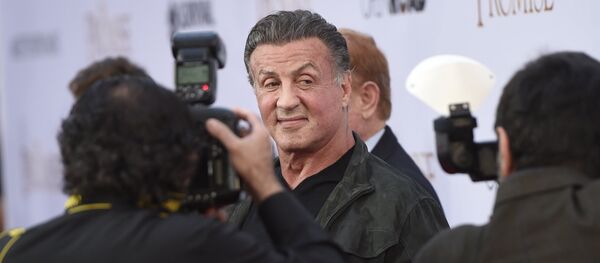 Sylvester Stallone nos EUA para estreia do filme The Pomise, em abril de 2017. - Sputnik Brasil
