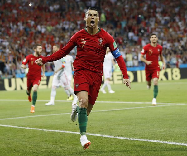 Cristiano Ronaldo comemora seu primeiro gol. - Sputnik Brasil