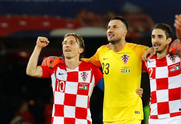 Croatas comemoram a vitória contra Nigéria - Sputnik Brasil