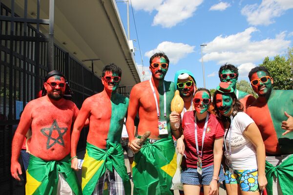 Torcida Os Loucos de Cascais antes do jogo Portugal-Marrocos, em 20 de junho de 2018, em Moscou - Sputnik Brasil