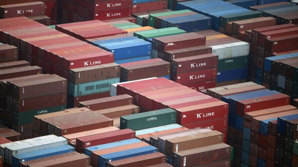 Container terminal in the port of Dalian, China - Sputnik Brasil