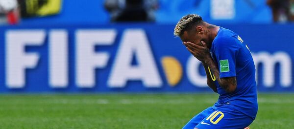 Neymar chora após marcar gol no último minuto da partida contra Costa Rica, em 22 de junho de 2018 - Sputnik Brasil