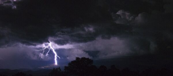 Tempestade com trovoada (imagem referencial) - Sputnik Brasil