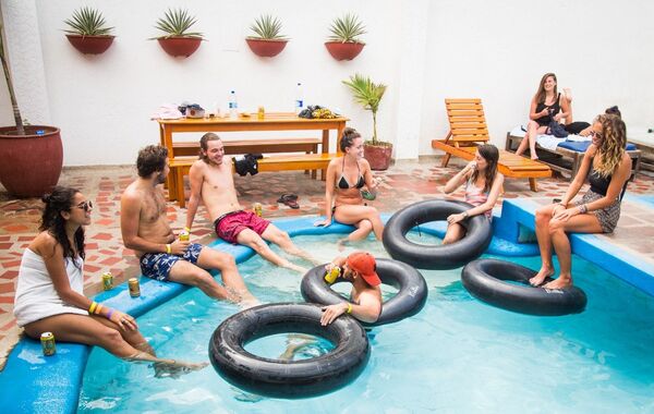 Piscina do Drop Bear Hotel de Santa Marta - Sputnik Brasil