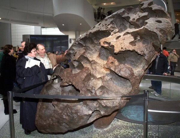 Meteorito de Willamette exibido no Museu Americano de História Natural de Nova York, EUA - Sputnik Brasil