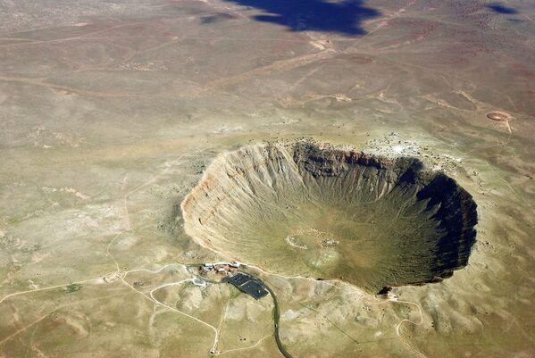 Cratera no estado do Arizona (EUA) surgida em resultado da queda de um meteorito - Sputnik Brasil