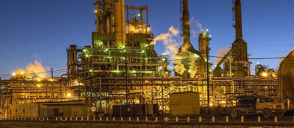 Refinaria de petróleo (imagem referencial) - Sputnik Brasil