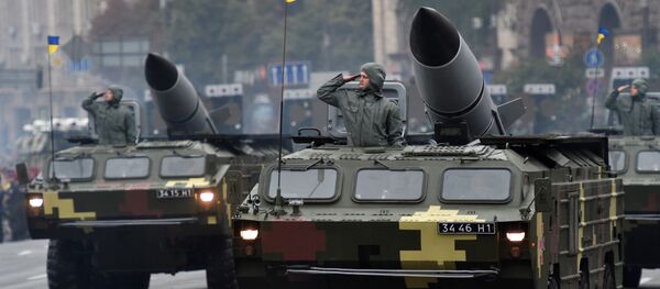 Sistema de mísseis balísticos Tochka de produção soviética é exibido durante o desfile militar dedicado ao Dia da Independência da Ucrânia - Sputnik Brasil