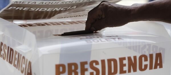 Urna de votação no México. - Sputnik Brasil