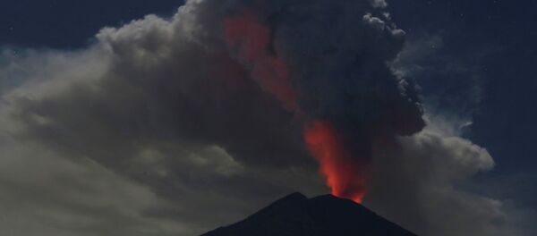 Erupção do vulcão Agung - Sputnik Brasil
