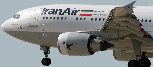 Avião Airbus A300B2-203 da companhia aérea Iran Air - Sputnik Brasil