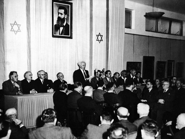 Ministros do Gabinete do novo Estado de Israel, em 14 de maio de 1948, em cerimônia no Museu de Arte de Tel Aviv, marcando a criação do novo Estado - Sputnik Brasil