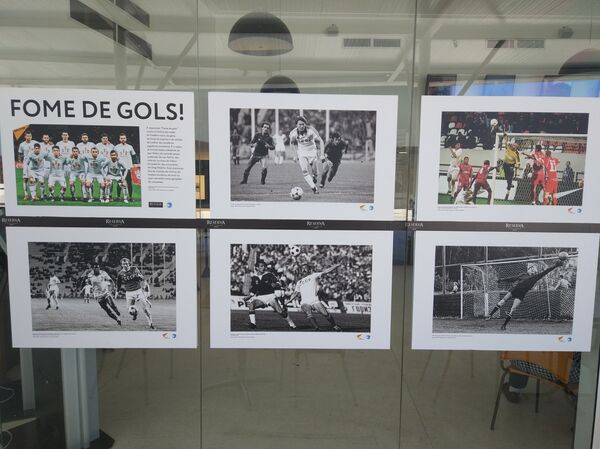 A exposição Fome de gols em Niterói.  - Sputnik Brasil